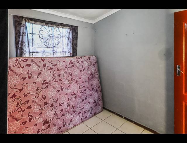 2 BEDROOM HOUSE FOR SALE IN BUFFALO FLATS